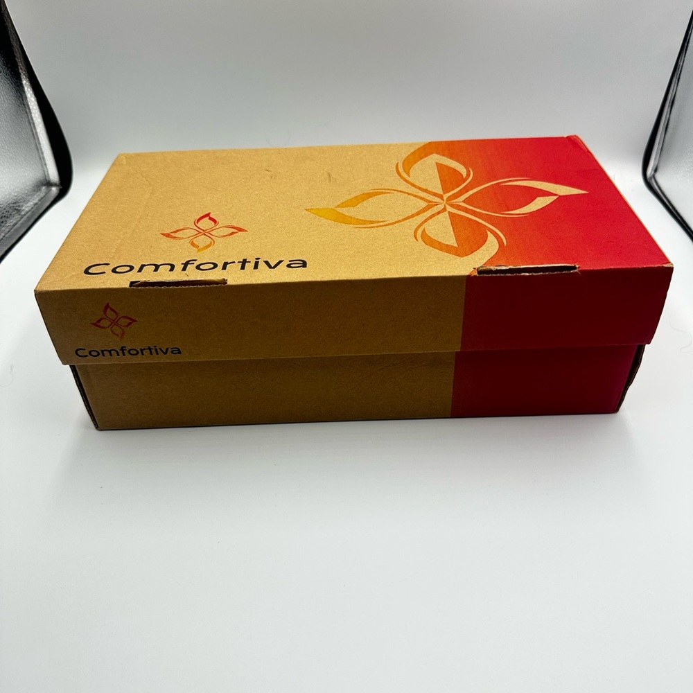 Comfortiva Red Suede Pillowtop Slide Sandals New In Box | 6.5 W - Picture 8 of 10